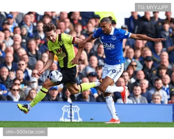 关键判罚：VAR复核后判定切尔西进球有效，奇尔韦尔掷界外球合规